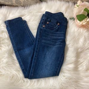 🔥Like New DKNY Jeans🔥